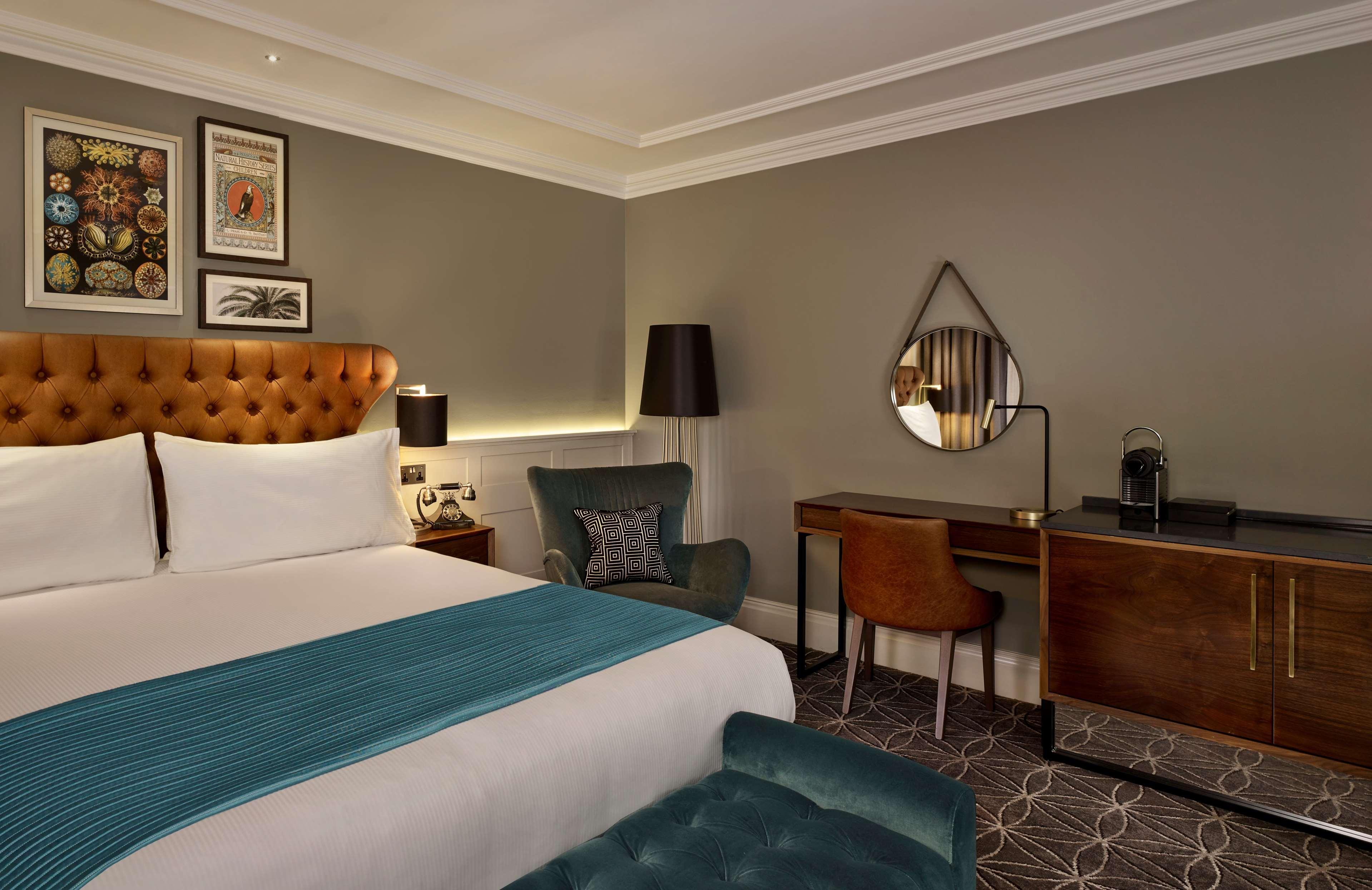 100 Queen'S Gate Hotel London, Curio Collection By Hilton Chambre photo